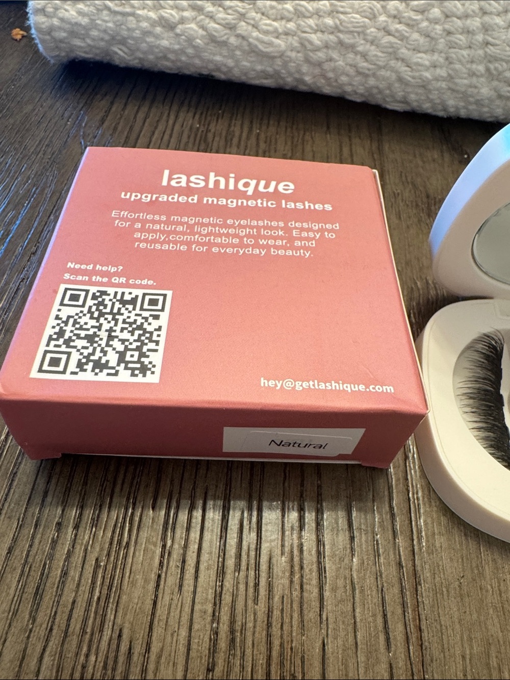 Lashique Magnetic Lashes in Black NWT - Picture 5 of 7
